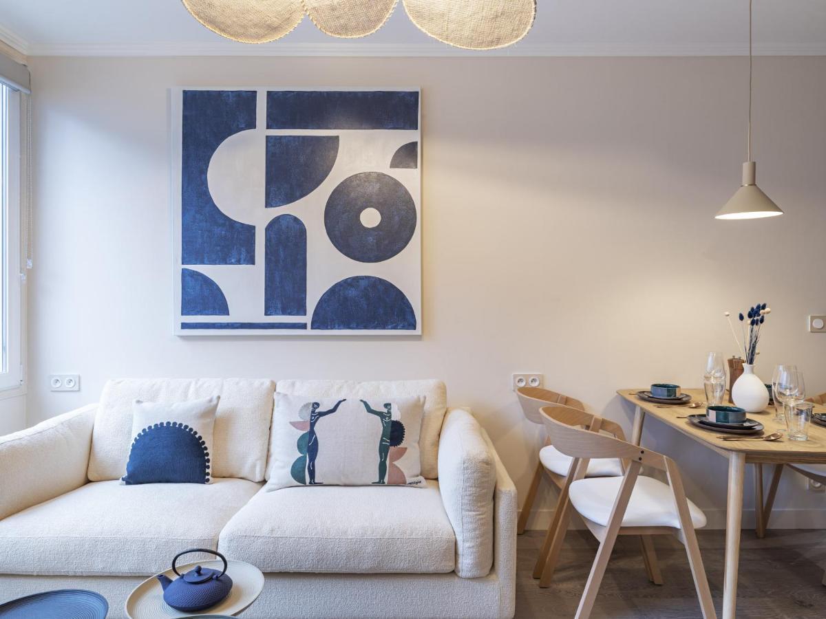 The Blue Suite On Champs Elysees Avenue Paris Dış mekan fotoğraf