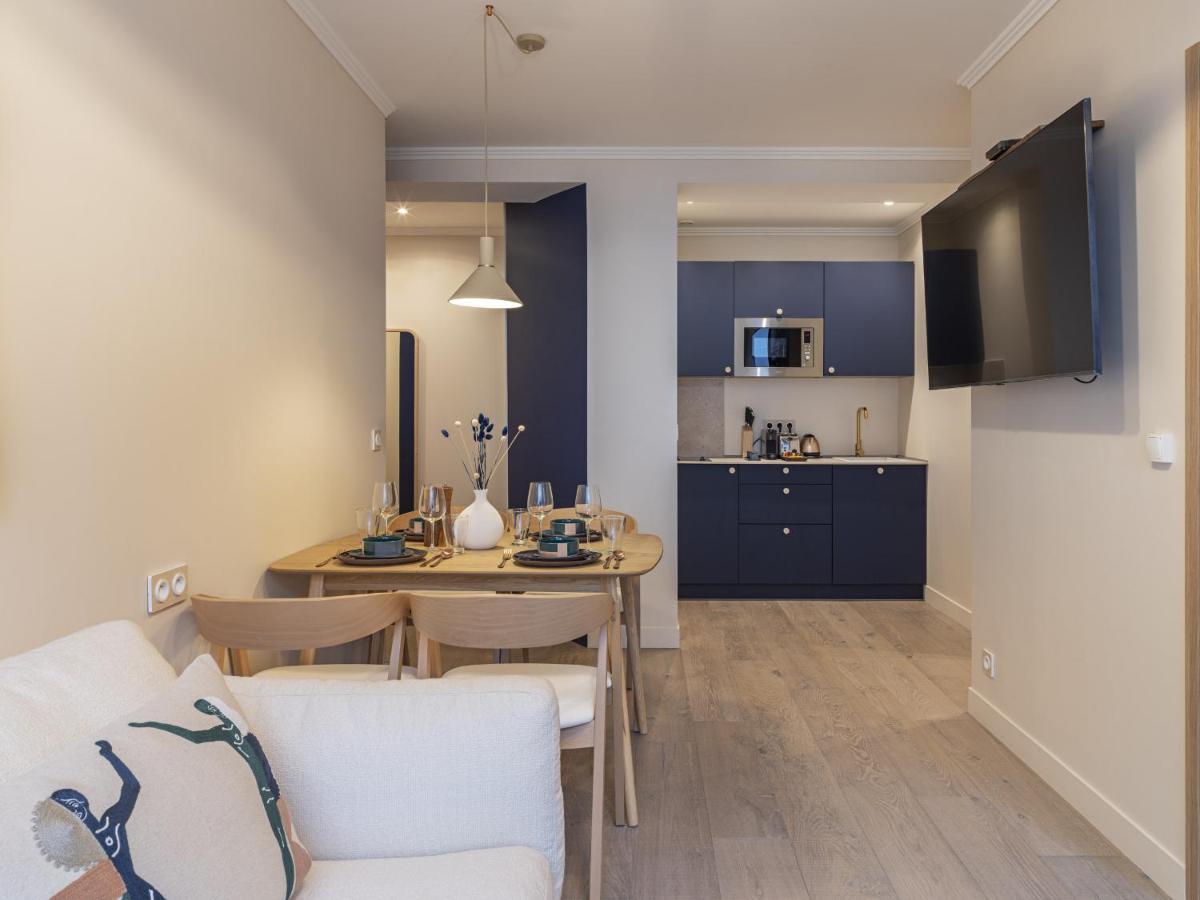 The Blue Suite On Champs Elysees Avenue Paris Dış mekan fotoğraf