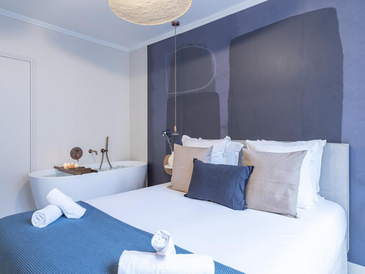 The Blue Suite On Champs Elysees Avenue Paris Dış mekan fotoğraf