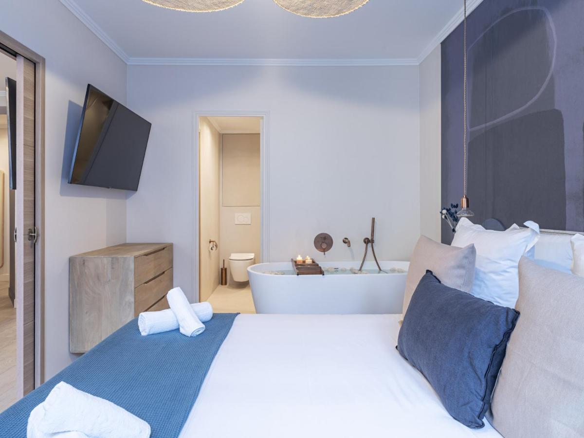 The Blue Suite On Champs Elysees Avenue Paris Dış mekan fotoğraf